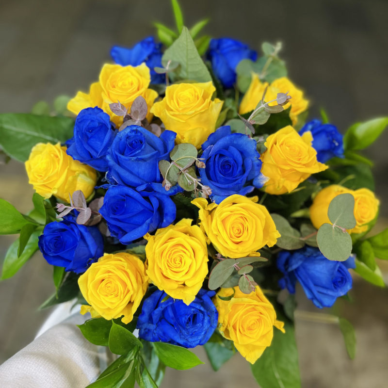 blue rose bouquet inspirations